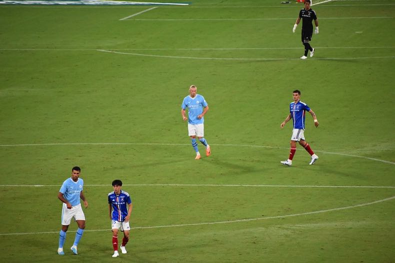 Rodri playing for Man City